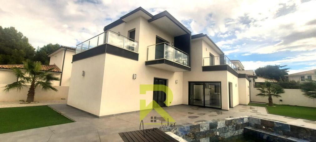 A louer MAISON  5 PIECES 132 M2  THEZAN LES BEZIERS