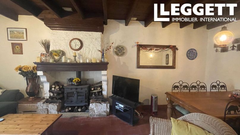 A louer LONGèRE  7 PIECES 103 M2  ROMAZIERES