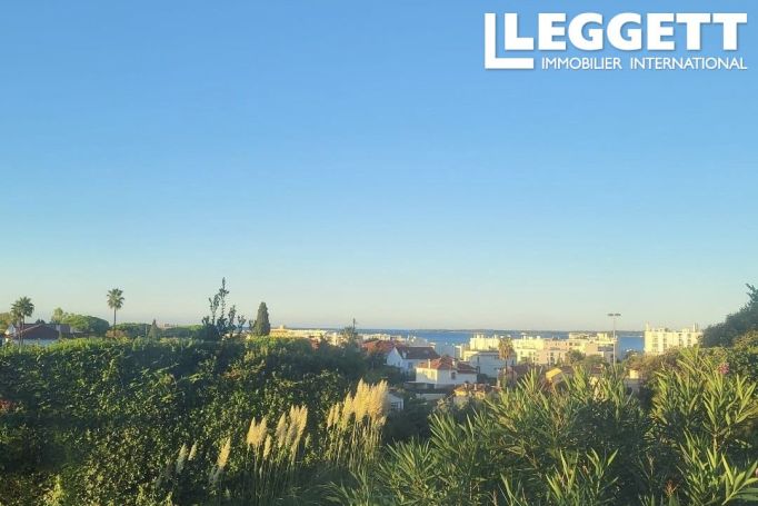 A louer APPARTEMENT T4 97 M2 BORD DE MER ANTIBES