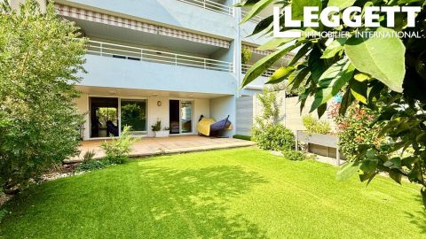 A louer APPARTEMENT NEUF T3 70 M2 TERRASSE BORD DE MER ANTIBES