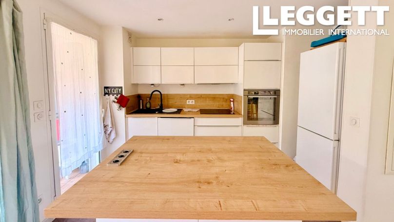 A louer APPARTEMENT NEUF T3 70 M2 TERRASSE BORD DE MER ANTIBES