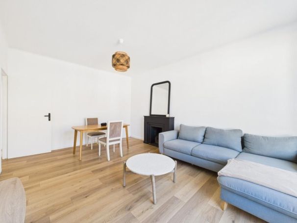 A louer APPARTEMENT T4 82 M2 BORD DE MER AJACCIO