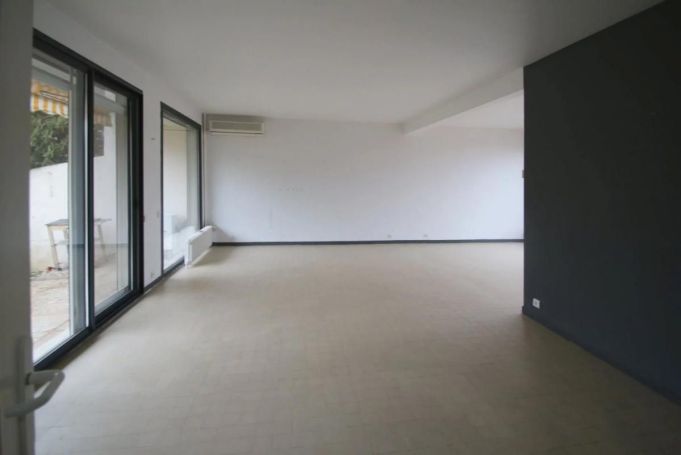 A louer MAISON  6 PIECES 197 M2 BORD DE MER MARTIGUES