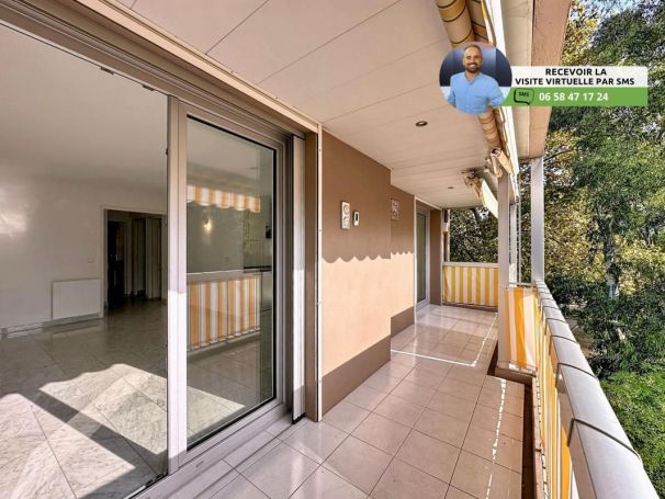 A louer APPARTEMENT T3 56 M2 TERRASSE BORD DE MER ANTIBES