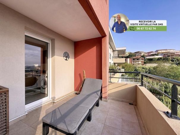 A louer APPARTEMENT DE PRESTIGE T3 71 M2 TERRASSE VUE MER MANDELIEU LA NAPOULE