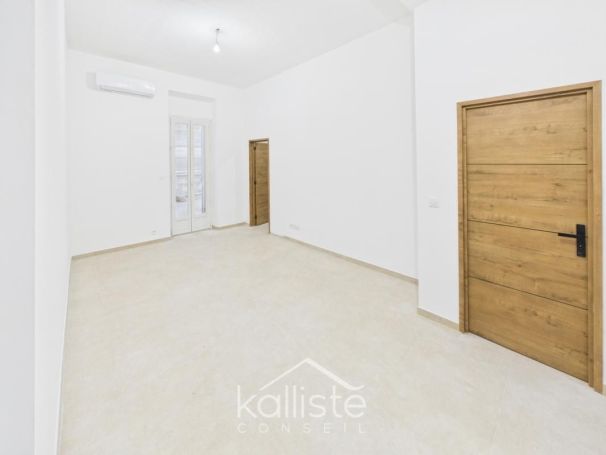 A louer APPARTEMENT T3 70 M2 TERRASSE BORD DE MER AJACCIO