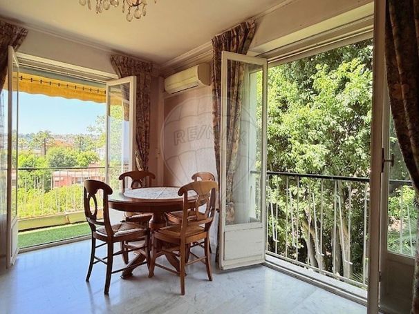 A louer APPARTEMENT DE PRESTIGE T4 70 M2 TERRASSE BORD DE MER NICE