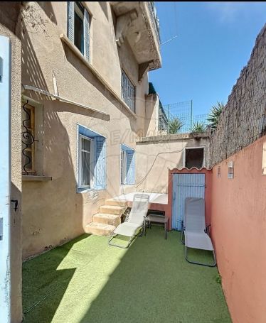 A louer APPARTEMENT T3 60 M2  NIMES