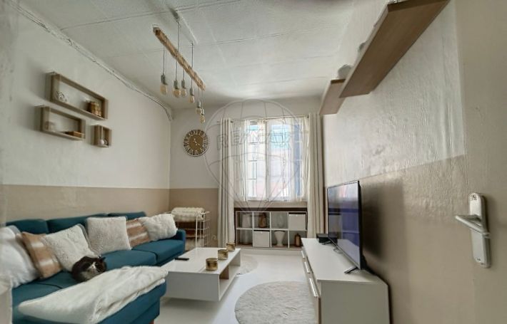 A louer APPARTEMENT T3 60 M2  NIMES