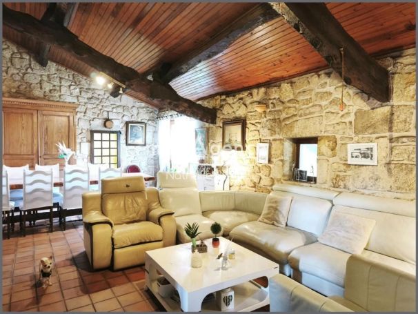 A louer LONGèRE  8 PIECES 243 M2  CEZAC