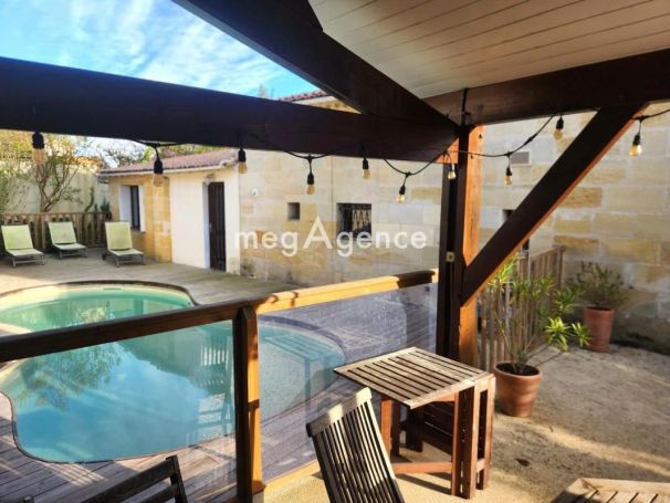 A louer MAISON  DE MAîTRE  BEGLES