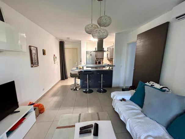 A louer APPARTEMENT NEUF T2 37 M2 TERRASSE BORD DE MER COGOLIN