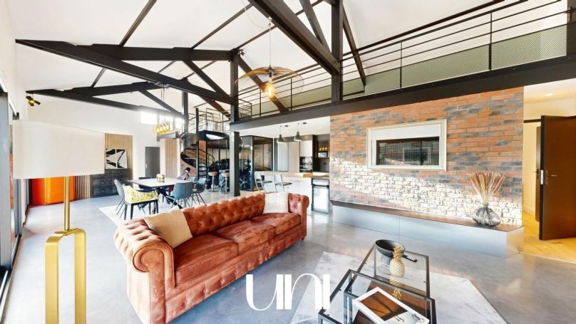 A vendre LOFT  4 PIECES 149 M2  CAEN