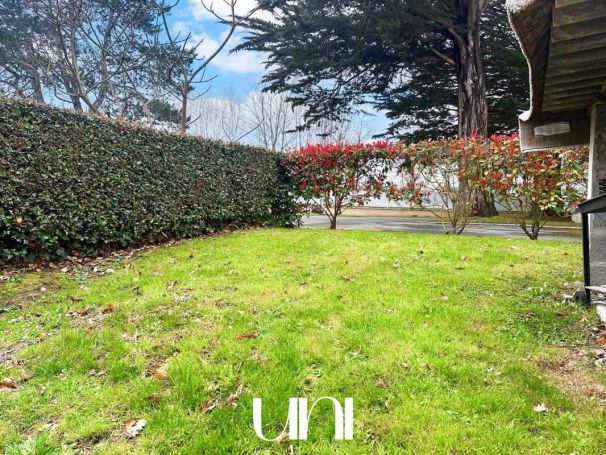 A louer APPARTEMENT T3 65 M2 TERRASSE BORD DE MER COLLEVILLE SUR MER