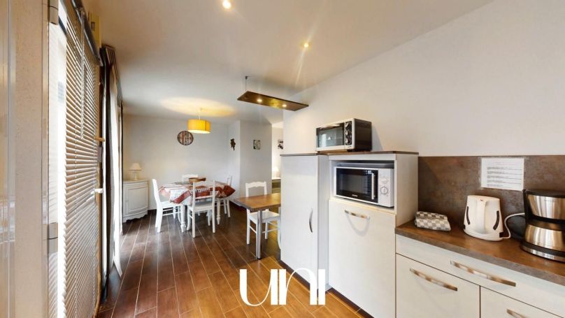 A louer APPARTEMENT T3 65 M2 TERRASSE BORD DE MER COLLEVILLE SUR MER