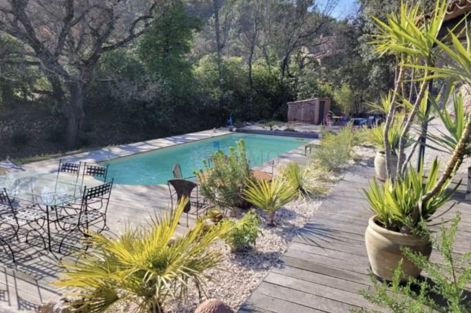 A louer MAISON  D'ARCHITECTE  COTIGNAC