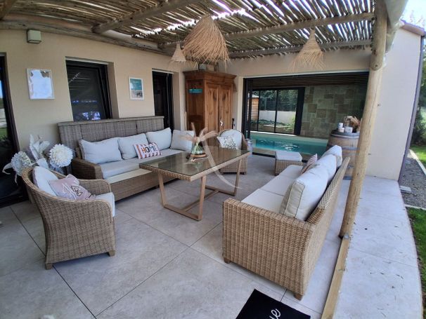 A vendre MAISON  6 PIECES 135 M2 BORD DE MER SAINT VINCENT SUR JARD