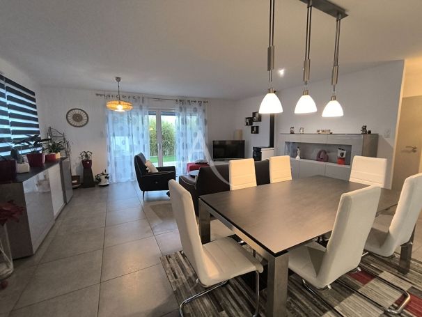 A louer MAISON  CONTEMPORAINE BORD DE MER TALMONT SAINT HILAIRE