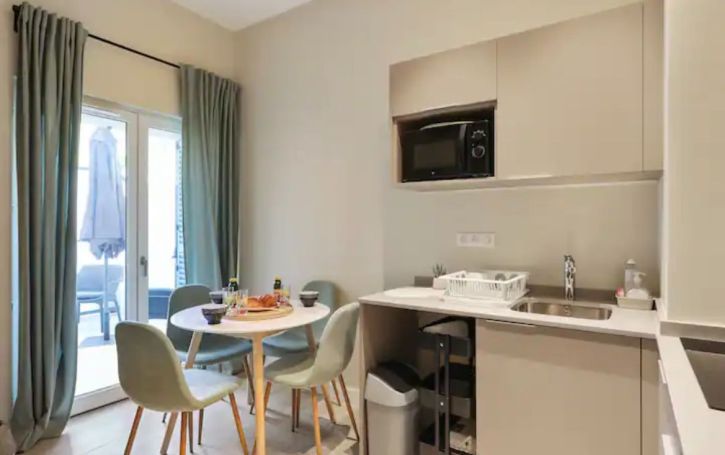 A louer APPARTEMENT T2 41 M2 TERRASSE PLAGE à PIED CANNES