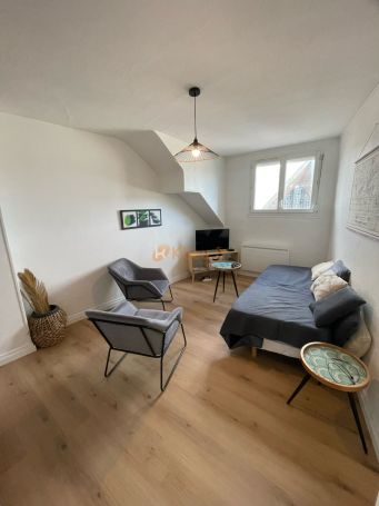 A vendre Appartement T3 54 M² DERNIE ETAGE RENOVE CENTRE VILLE SAINT VALERY EN CAUX