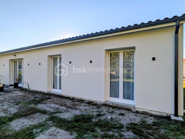 A louer MAISON  CONTEMPORAINE  SAINT YZAN DE SOUDIAC