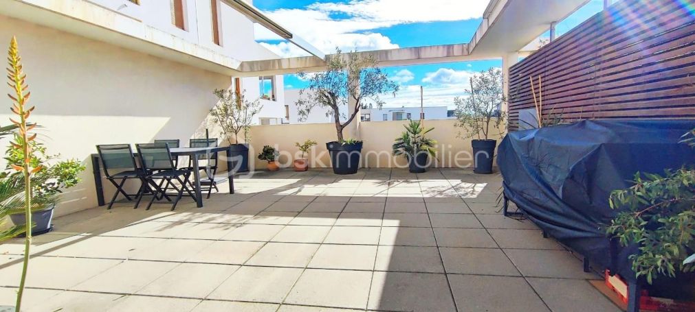 A louer APPARTEMENT DUPLEX DE PRESTIGE T3 87 M2 TERRASSE  MONTPELLIER