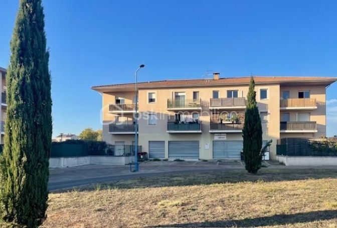 A louer APPARTEMENT T2 47 M2  SAINT GILLES