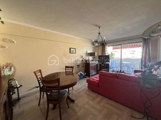 A louer APPARTEMENT T3 67 M2 TERRASSE BORD DE MER NICE