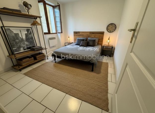 A louer APPARTEMENT T3 59 M2 BORD DE MER TOULON