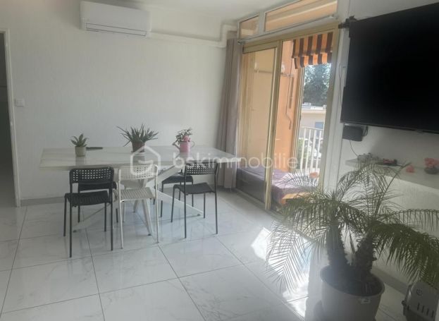 A louer APPARTEMENT T3 69 M2  LA VALETTE DU VAR