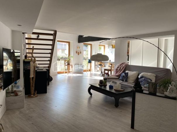 A louer APPARTEMENT T4 101 M2  BELGENTIER