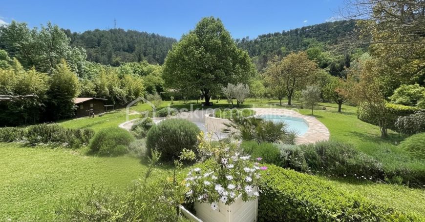 A louer MAISON  DE MAîTRE  MEOUNES LES MONTRIEUX