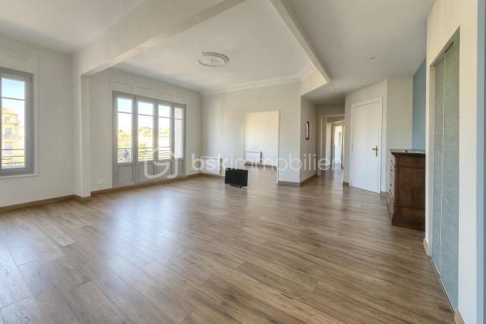 A louer APPARTEMENT T3 92 M2  BEZIERS