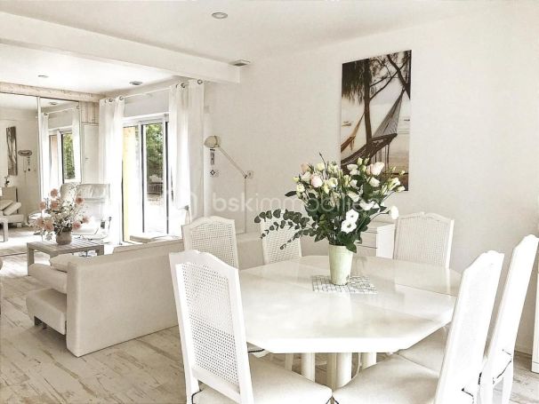 A vendre MAISON  5 PIECES 139 M2 BORD DE MER LEGE CAP FERRET