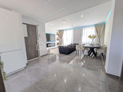 A louer APPARTEMENT NEUF T3 64 M2 BORD DE MER TOULON