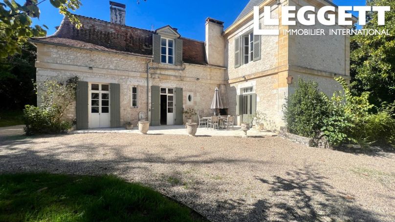 A louer LONGèRE  15 PIECES 428 M2  SAINT ANDRE ET APPELLES