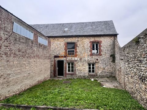 A vendre IMMEUBLE 250 m² CENTRE VILLE FECAM