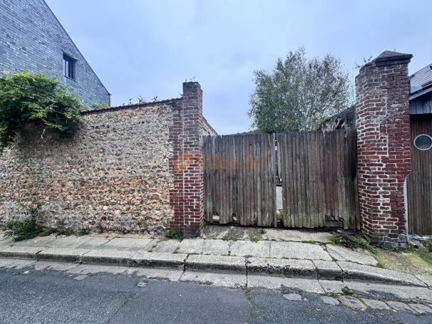 A vendre IMMEUBLE 250 m² CENTRE VILLE FECAM