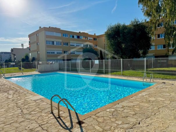 A louer APPARTEMENT DE PRESTIGE T3 70 M2 TERRASSE BORD DE MER ANTIBES