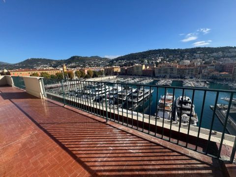 A louer APPARTEMENT DE PRESTIGE T2 58 M2 TERRASSE BORD DE MER NICE