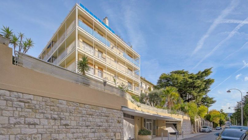 A louer APPARTEMENT T3 70 M2 TERRASSE BORD DE MER NICE