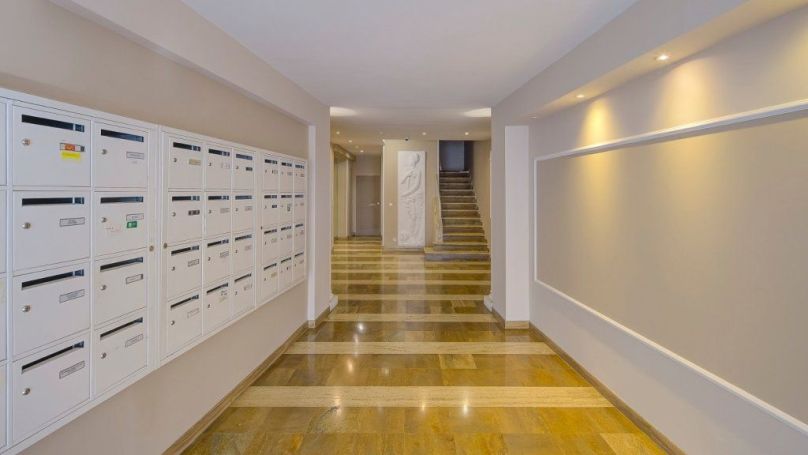 A louer APPARTEMENT T3 70 M2 TERRASSE BORD DE MER NICE