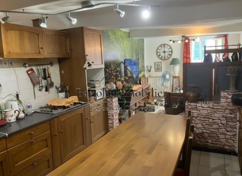 A louer APPARTEMENT T3 62 M2  VARAGES