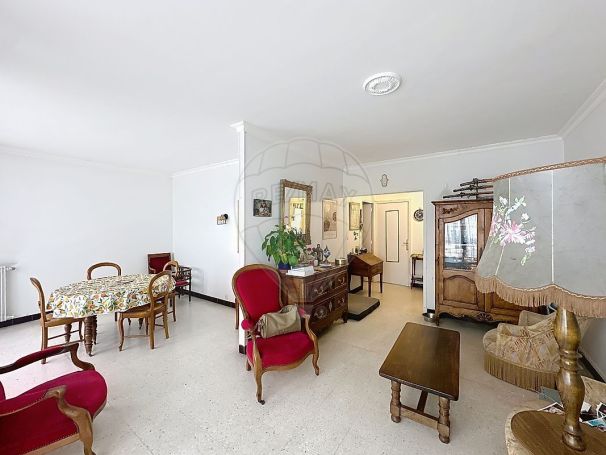 A louer APPARTEMENT T4 76 M2  NIMES