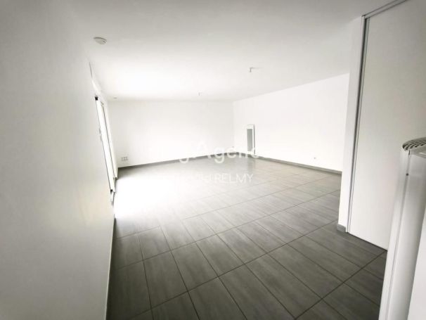 A louer MAISON  CONTEMPORAINE BORD DE MER TALMONT SAINT HILAIRE