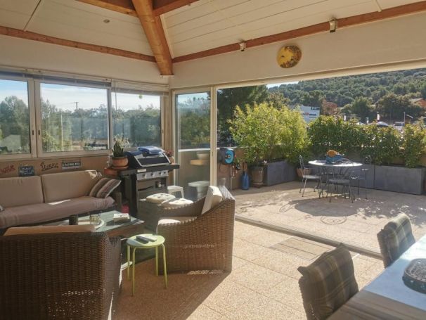 A louer APPARTEMENT T4 83 M2 TERRASSE BORD DE MER SIX FOURS LES PLAGES