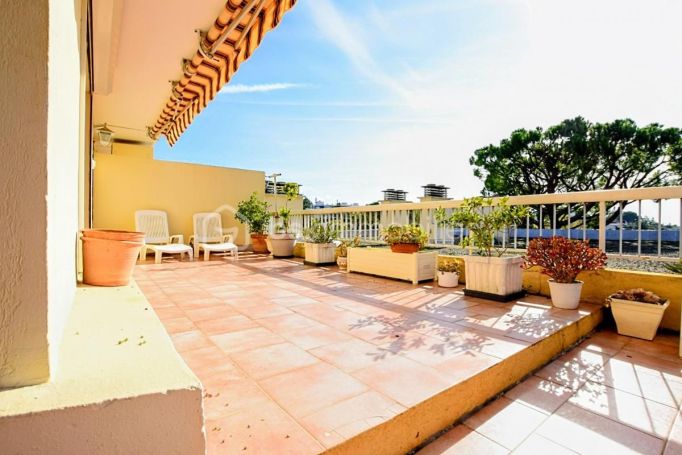 A louer APPARTEMENT NEUF T3 62 M2 TERRASSE VUE MER ANTIBES