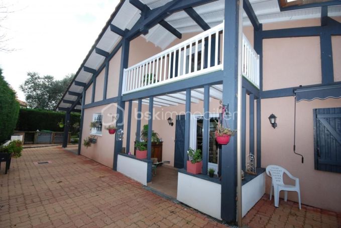 A louer MAISON  DE MAîTRE  BEGAAR