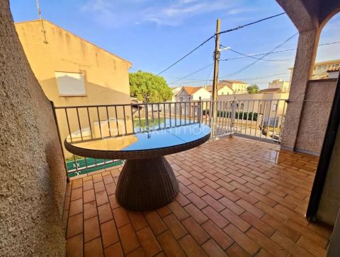 A louer APPARTEMENT T2 35 M2 TERRASSE PIEDS DANS L'EAU VALRAS PLAGE