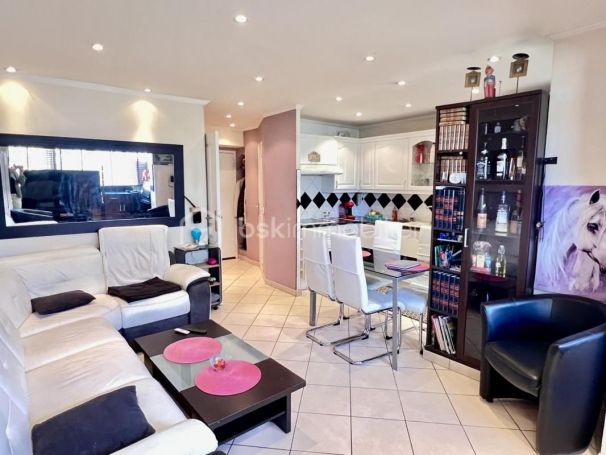 A louer APPARTEMENT T3 55 M2 BORD DE MER CANNES